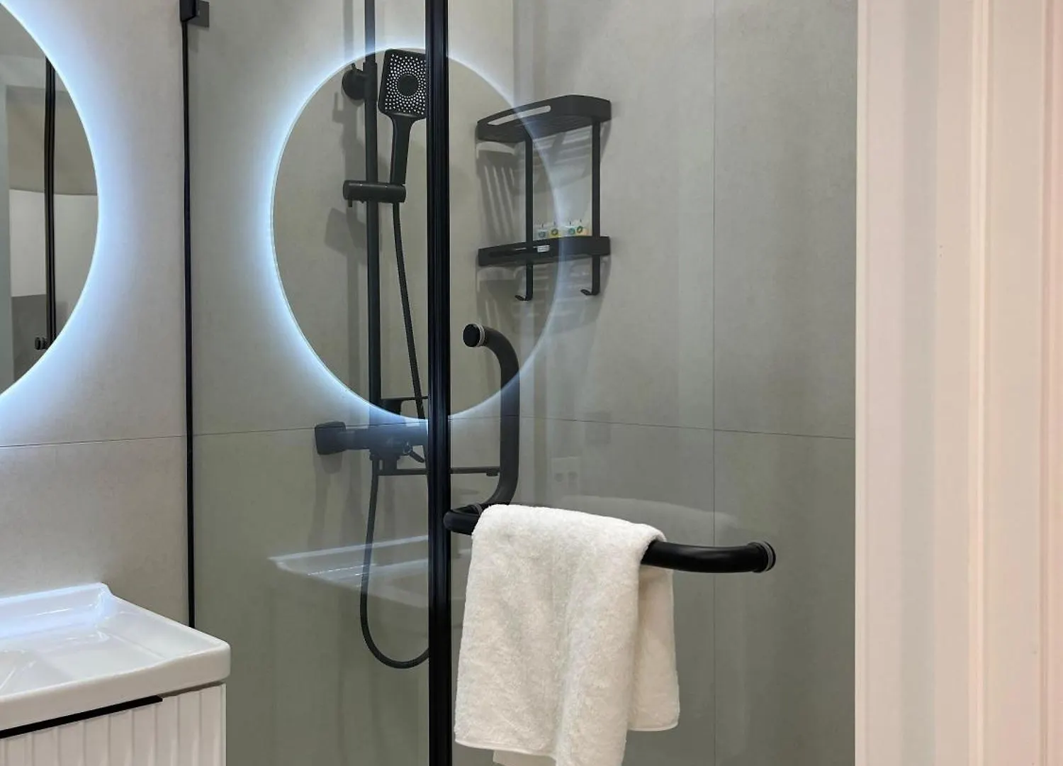 Rams City Люксовые Апартаменты Рядом С Трц Mega Almaty Apartment